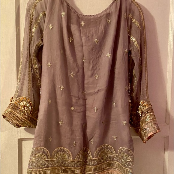 Indian/Pakistani Beautiful peach lavender parties/wedding dress. - Picture 4 of 5